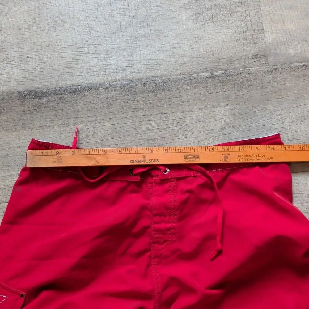 VTG ​Quiksilver Boardshorts Mens Size 34 Red Black White Surf Swim Trunks Y2K